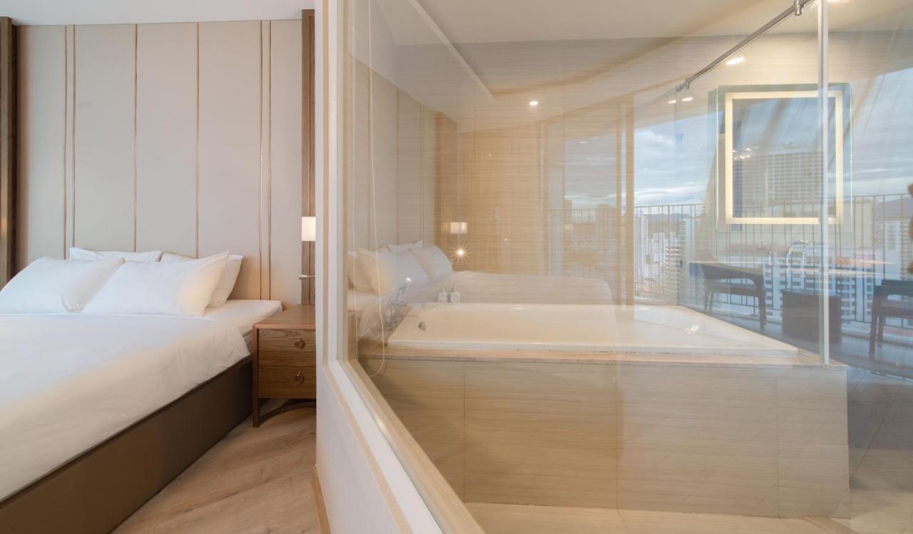 Panorama Oceanic Grand Residences Nha Trang Exteriör bild